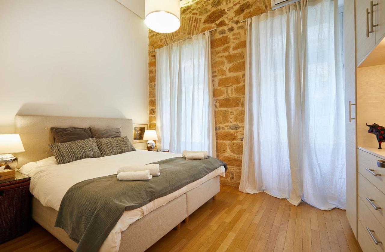 Chloe Boutique Apartments Plaka Atene Esterno foto