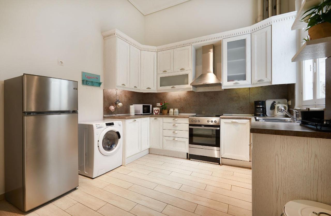 Chloe Boutique Apartments Plaka Atene Esterno foto