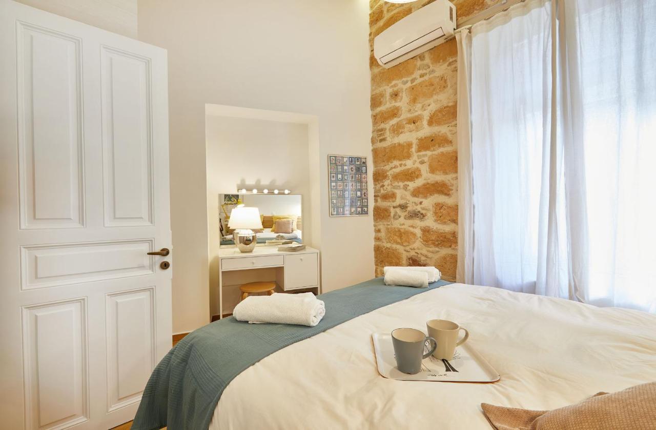 Chloe Boutique Apartments Plaka Atene Esterno foto