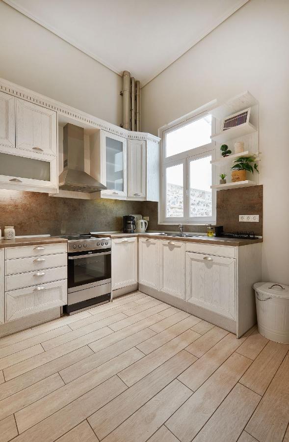 Chloe Boutique Apartments Plaka Atene Esterno foto